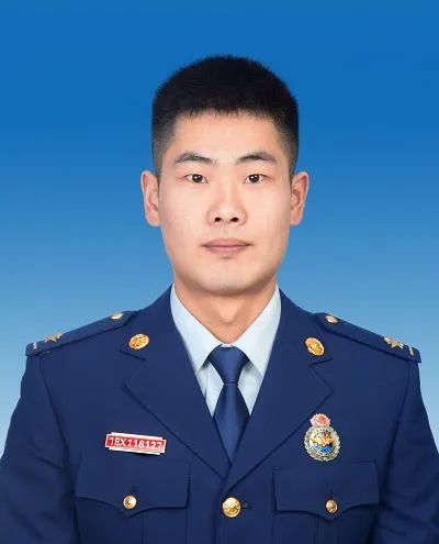 祝贺!12名消防员获评“先进典型”!
