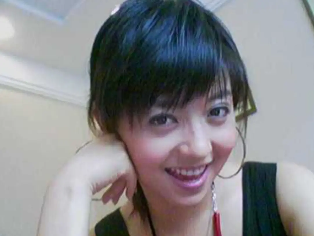 主持人佟瑶:2015年不幸溺亡,7年过去,她丈夫和女儿怎么样了?