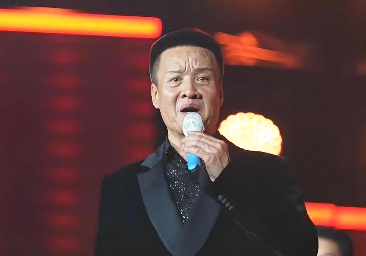 阎维文现状：曾在春晚出尽风头，如今没资格露脸，导演选人惹争议