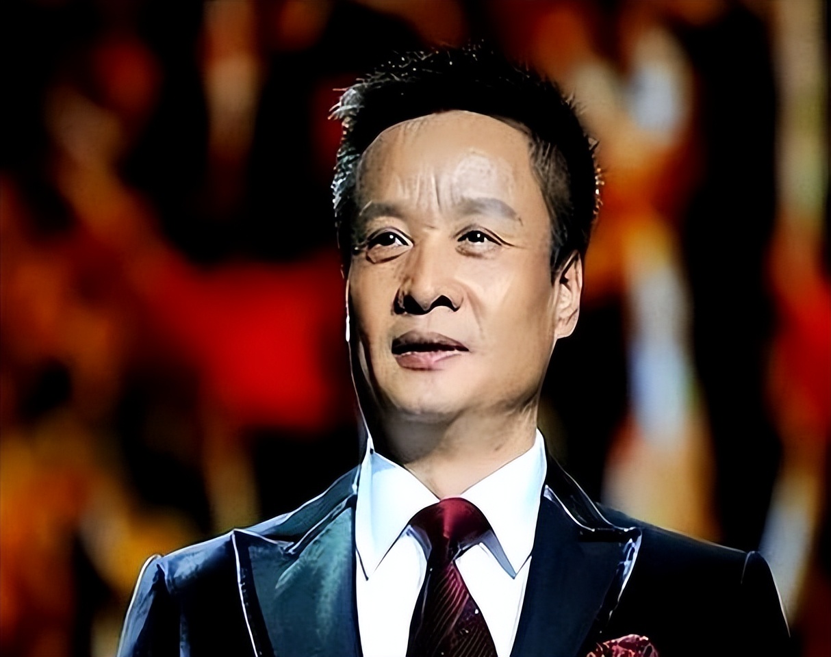 阎维文现状：曾在春晚出尽风头，如今没资格露脸，导演选人惹争议