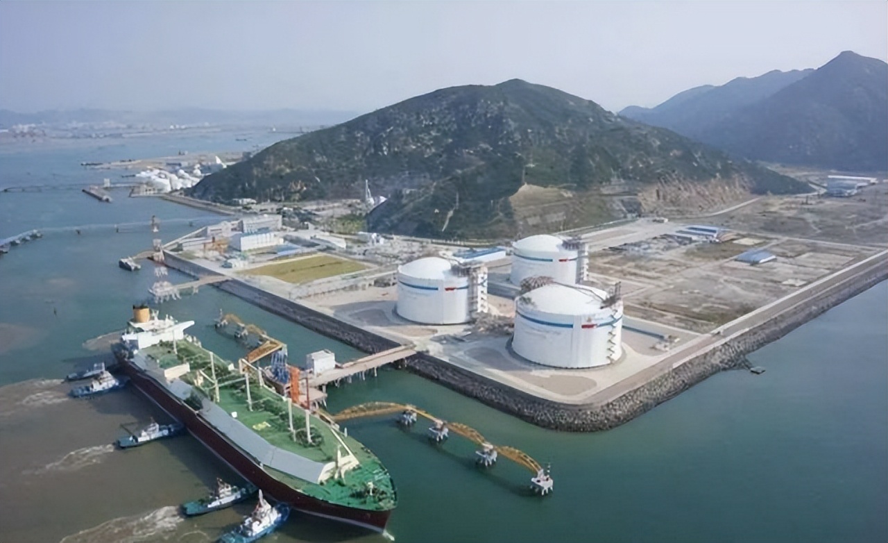 新加坡与香港曾经不分伯仲,如今谁的用电量更高?