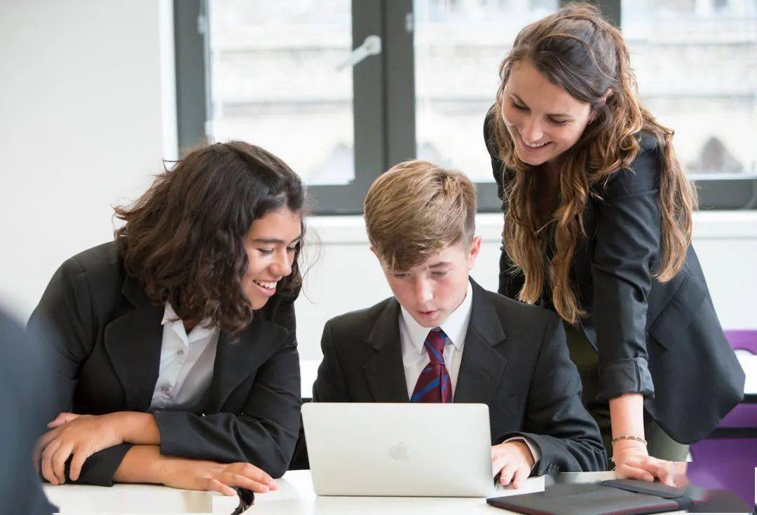 危险！能否用智能AI写论文？可能性后果是什么？