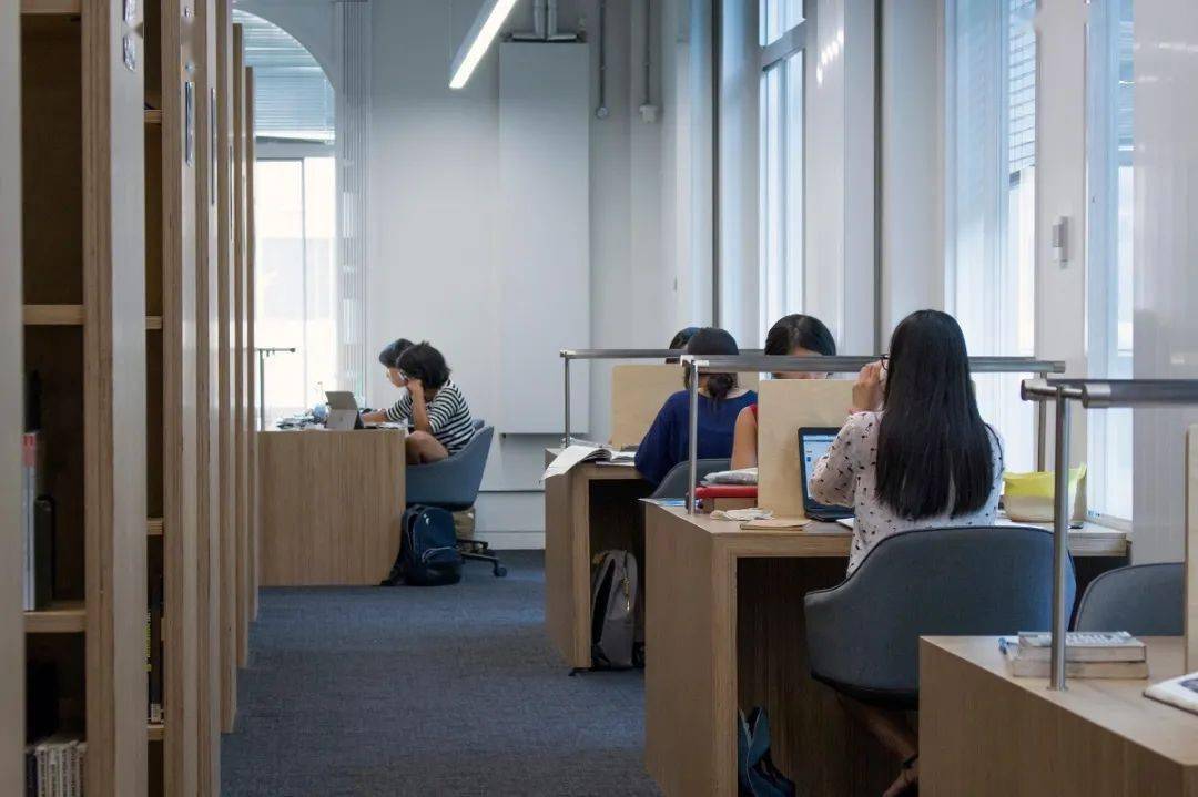 危险！能否用智能AI写论文？可能性后果是什么？