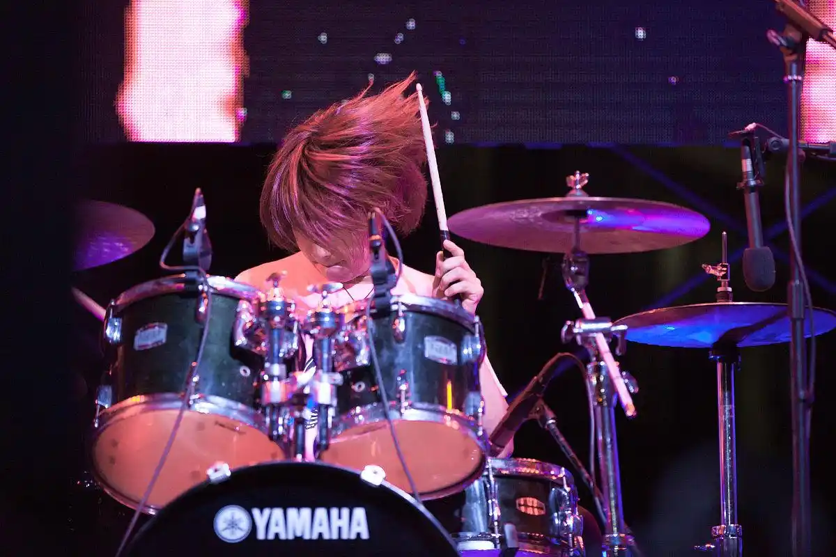 架子鼓最火的十首歌曲，你听过几首？哪首最能震撼你的心灵？