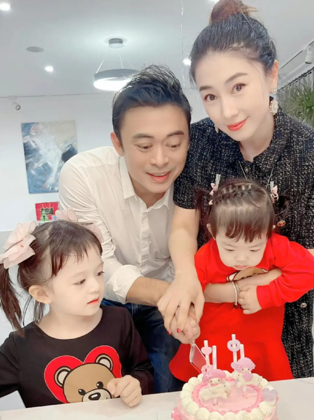 娶内地媳妇的10位港星，儿女双全，被传婚变，都是自己的选择