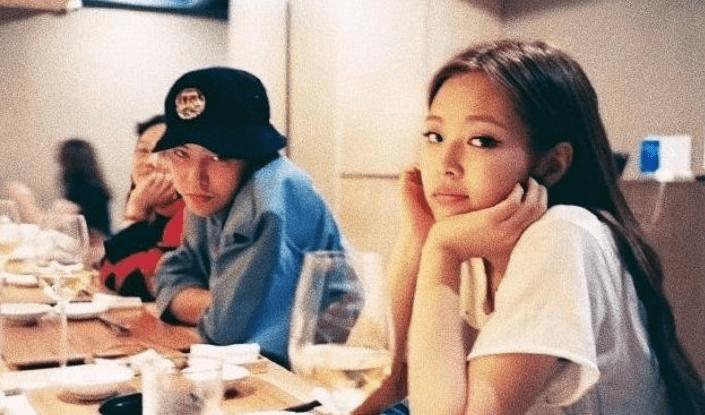 权志龙取关Jennie两人疑分手