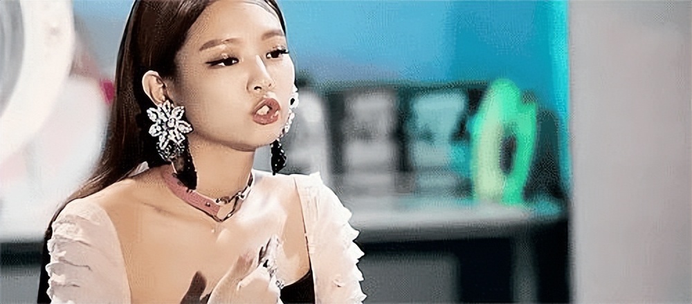 权志龙取关Jennie两人疑分手