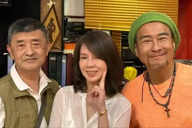 61岁孙兴官宣婚讯,与同居1月的前妻三度复合,富婆女友体面成全