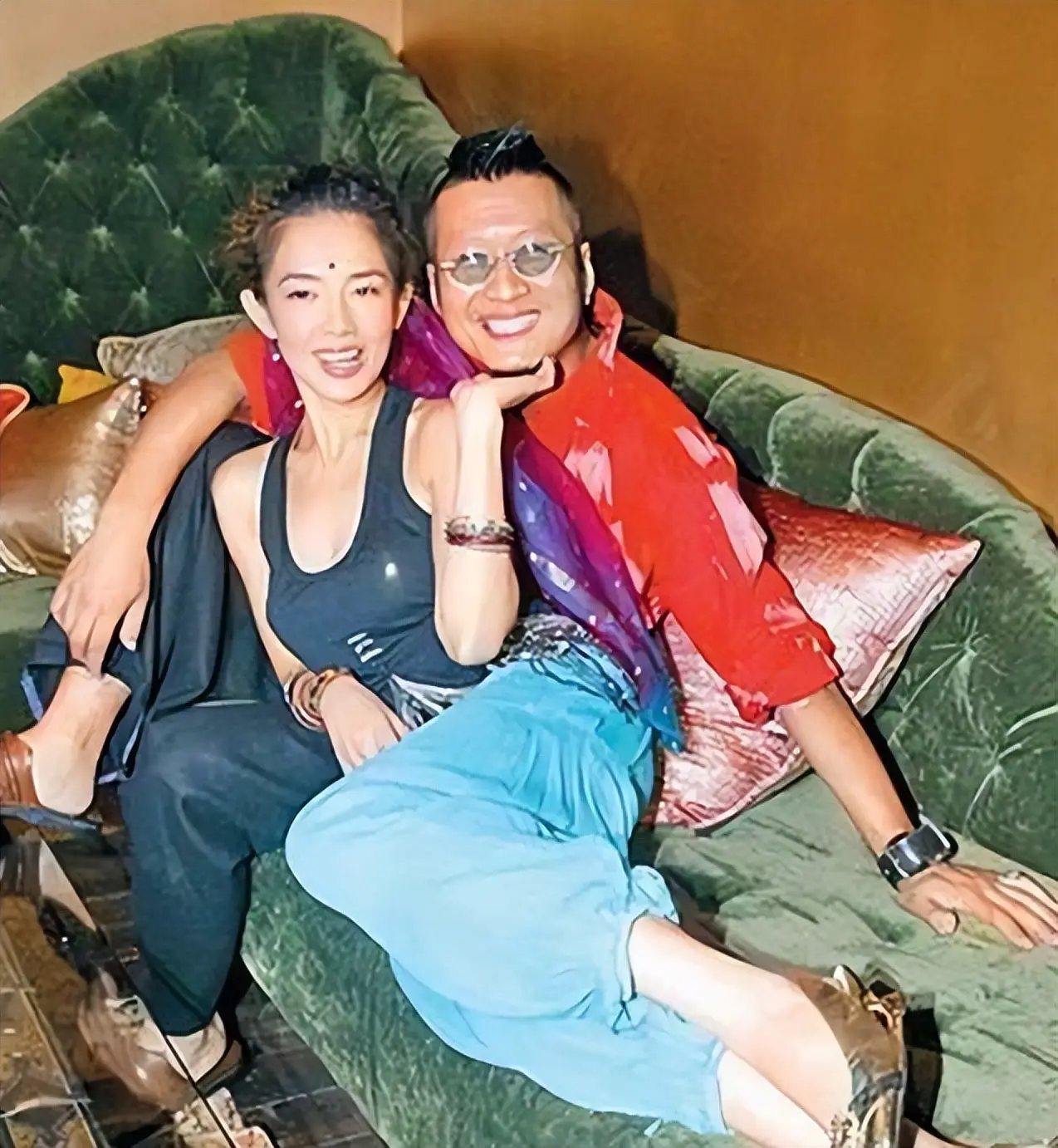 一婚娶女作家，二婚娶选美冠军，后出轨舞蹈演员，如今咋混成这了