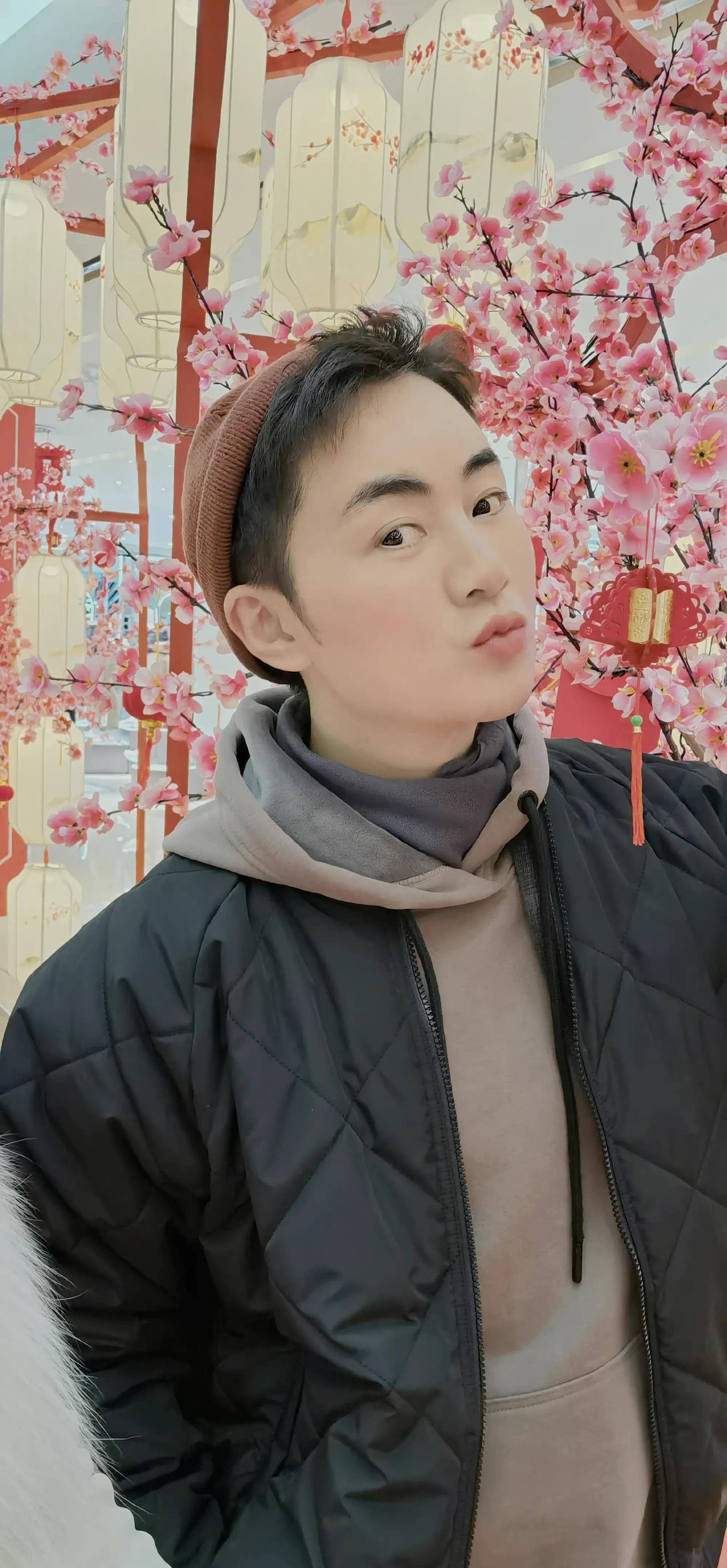 8位男星男生女相，有的越来越娇俏，有的成油腻大叔，长发遭人嫌