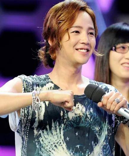 8位男星男生女相，有的越来越娇俏，有的成油腻大叔，长发遭人嫌