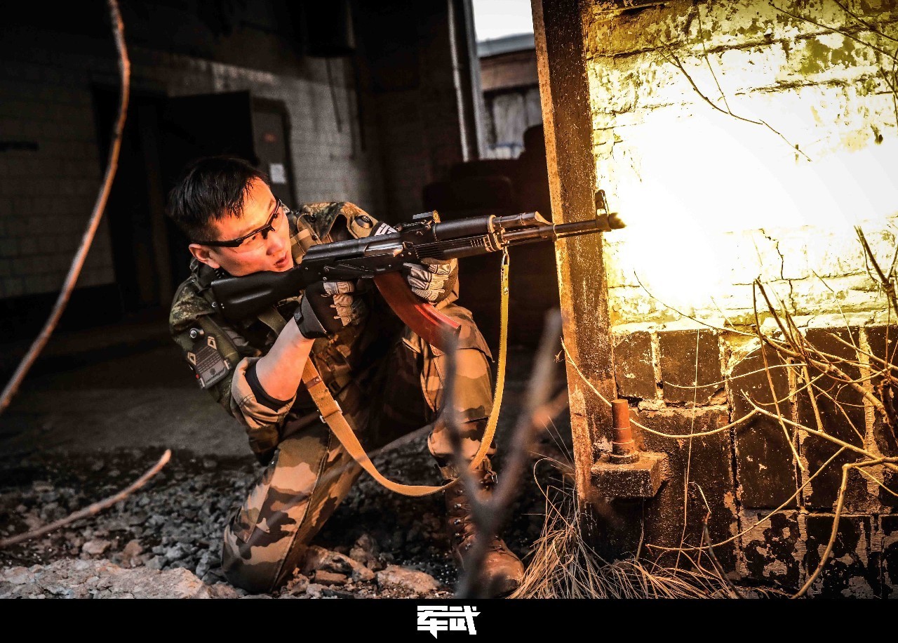 【JMedia】中国特色的真人CS“鄙视链”,你属于哪一阶层?