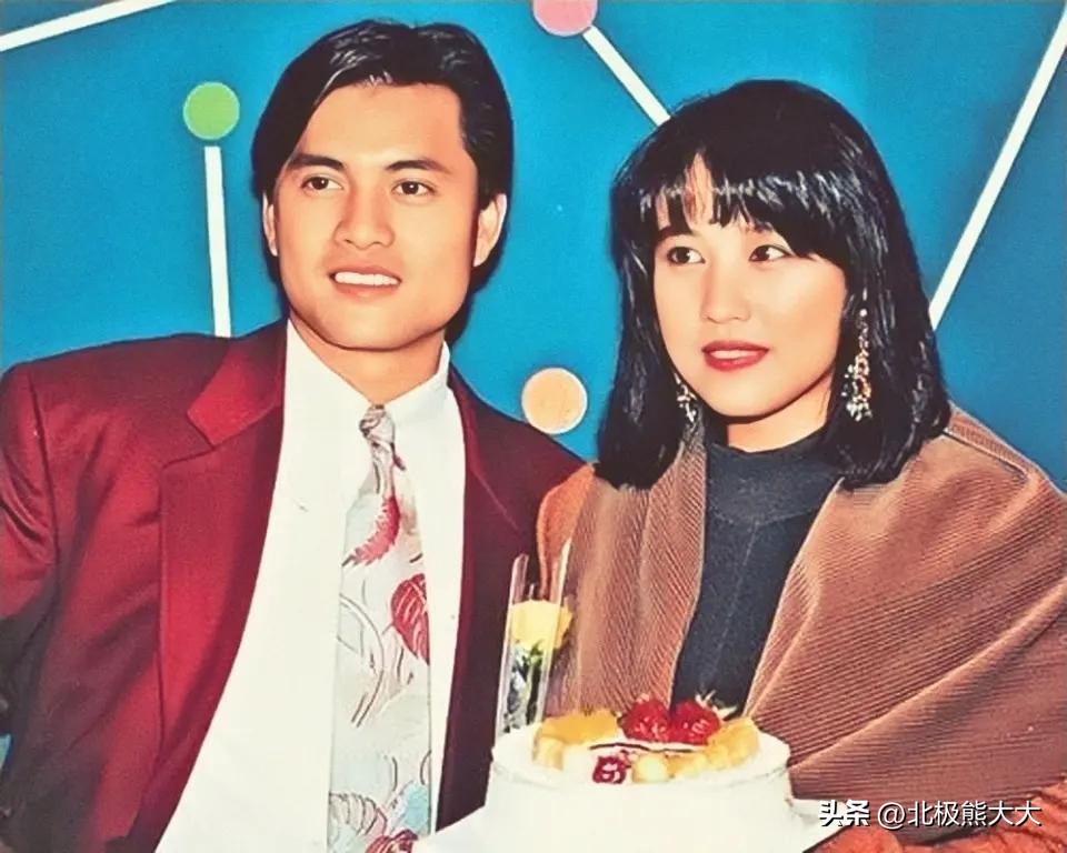 “夫凭妻贵”吕良伟：三婚娶贵州富婆一飞冲天，至少能少奋斗50年