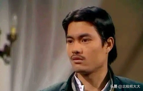 “夫凭妻贵”吕良伟：三婚娶贵州富婆一飞冲天，至少能少奋斗50年