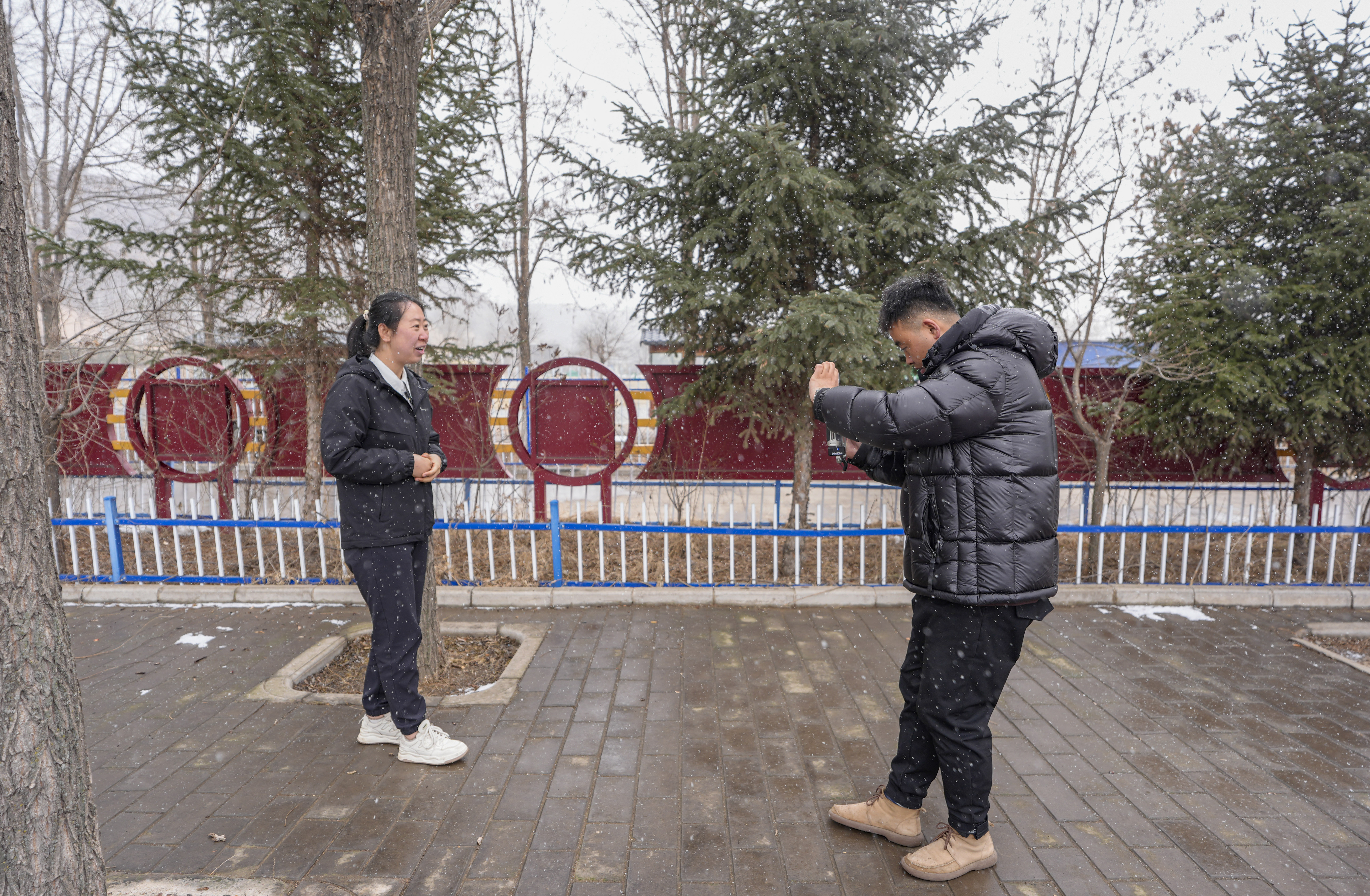 “90后”女村支书成长记