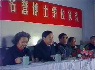 杨振宁晚年多次到访沪上高校：聪明和努力重要，最重要的是走上正确的道路