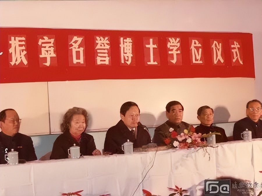 山高水长，杨振宁先生在复旦留下的那些珍贵瞬间