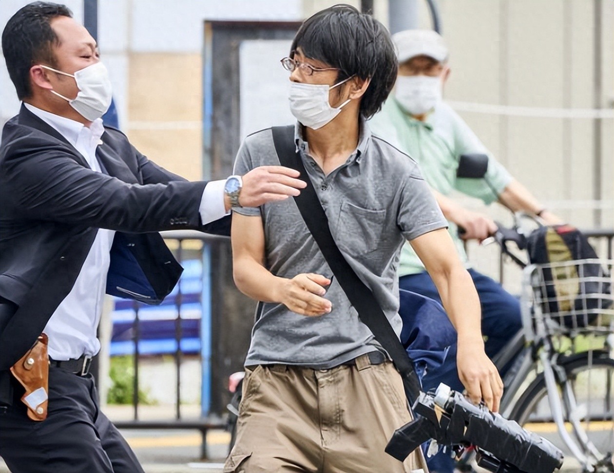 山上彻野：我认罪