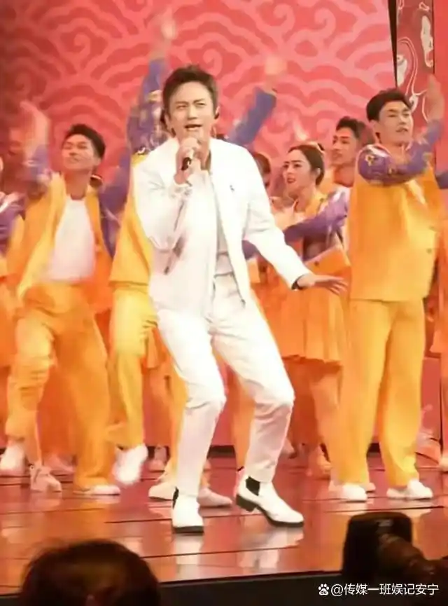 央视春晚“微笑哥”找到了!吉林歌舞团的帅哥,他没想到自己会火