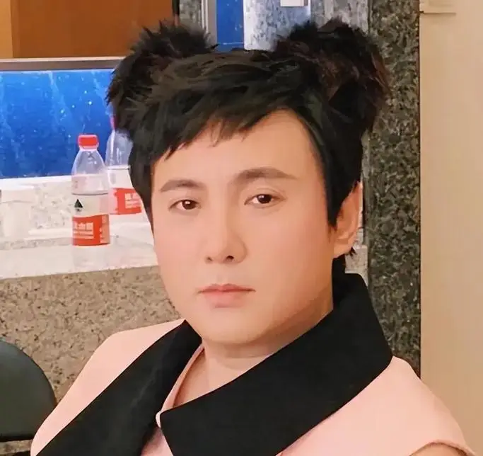 春晚最受欢迎的五位小品演员，赵本山第二，蔡明第四，第一是他