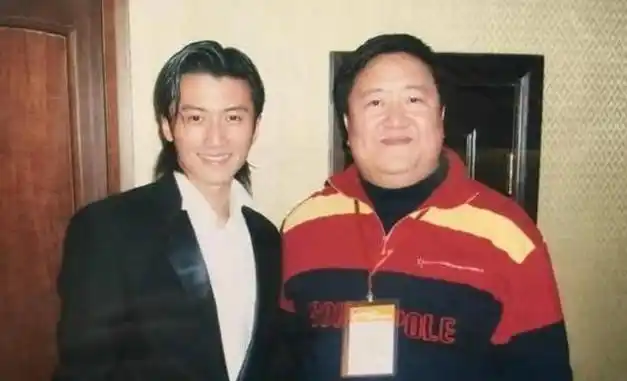 春晚最牛“钉子户”,笑坐春晚观众席19年,网友:怎么年年都有他