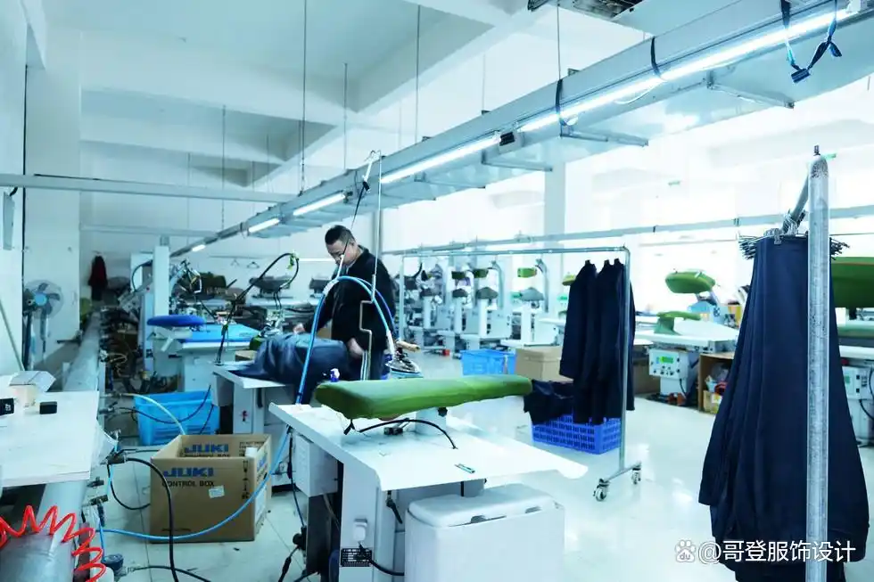 工作装西服定制（银行工作装西服）