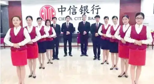 银行工作服的多样化魅力大盘点