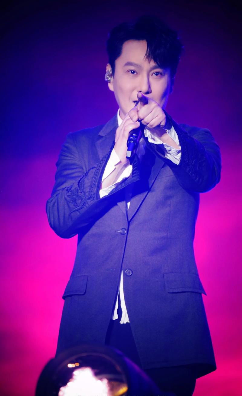 张信哲：那位用歌声温暖万千心灵的情歌王子！