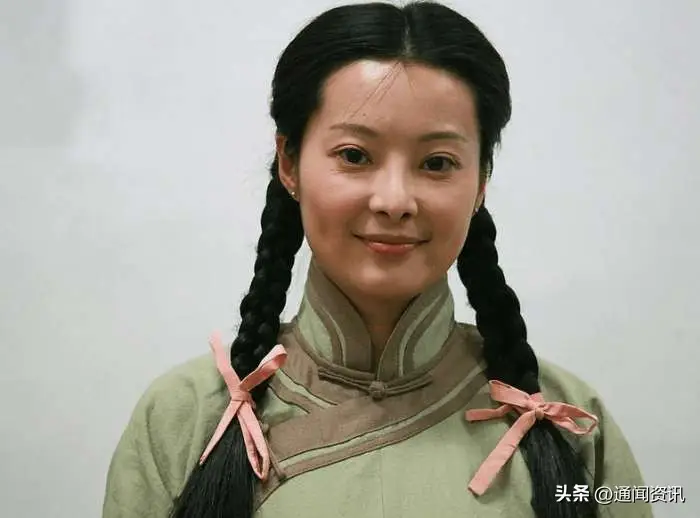 袁立的悲哀：与富豪同居12年不结婚，今3婚嫁诗人50岁无儿无女