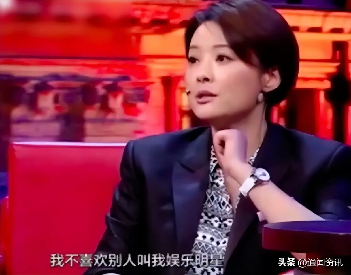 袁立的悲哀：与富豪同居12年不结婚，今3婚嫁诗人50岁无儿无女