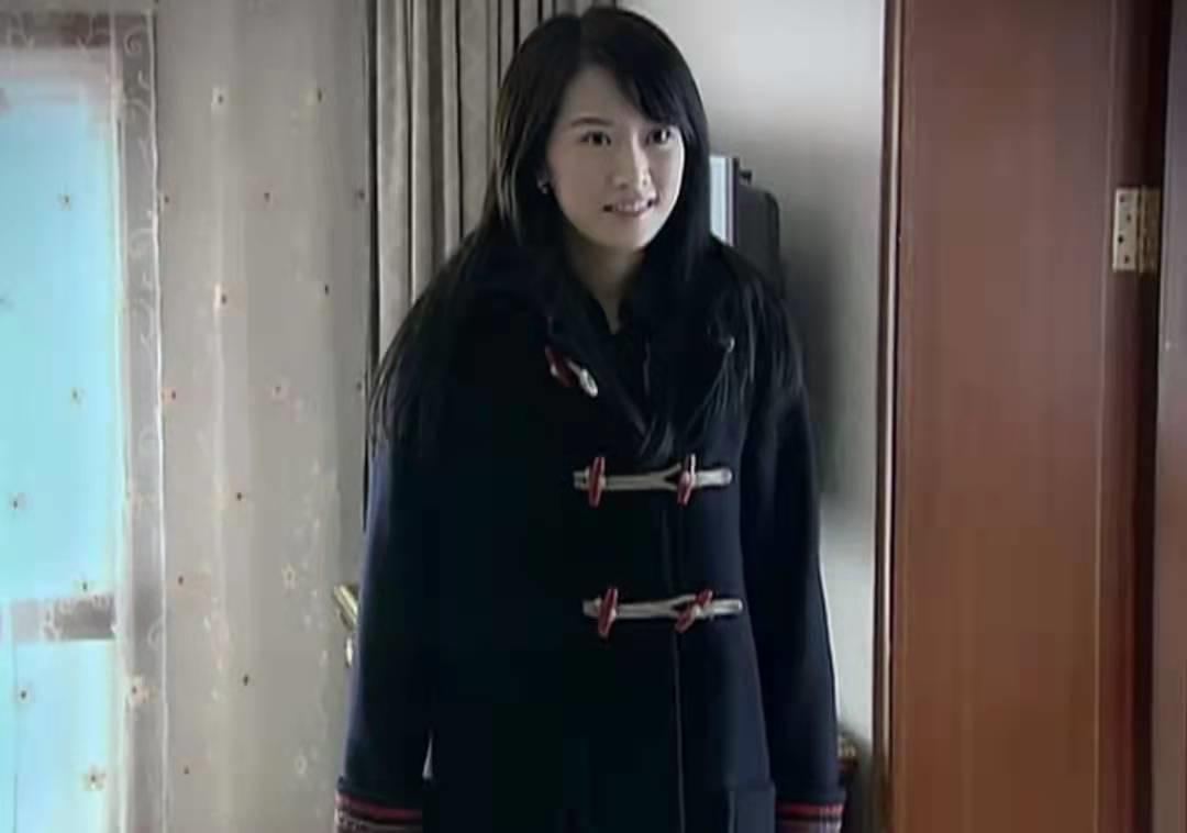 重温《蜗居》原著才懂,为啥42岁的宋思明对25岁的海藻如此痴迷?