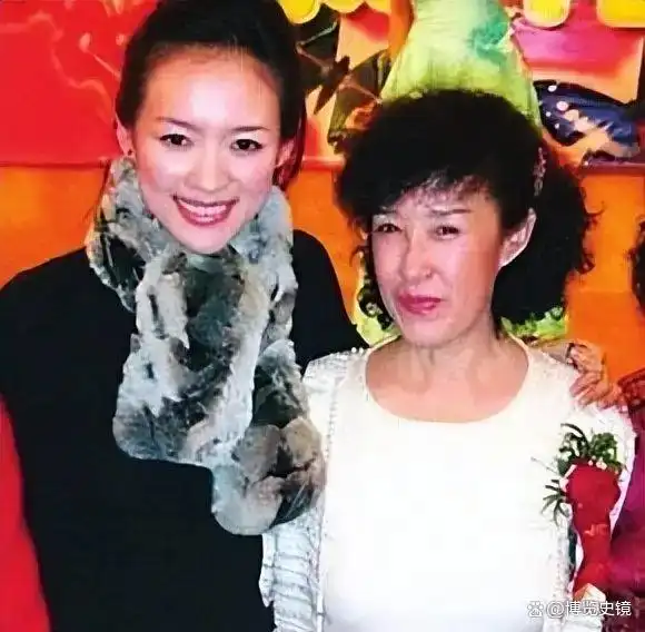 央视颜值天花板涂经纬,与撒贝宁同居 4 年转身嫁富商,今现状令人唏嘘