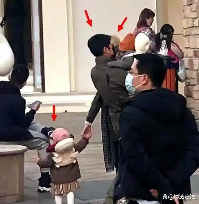 央视颜值天花板涂经纬,与撒贝宁同居 4 年转身嫁富商,今现状令人唏嘘