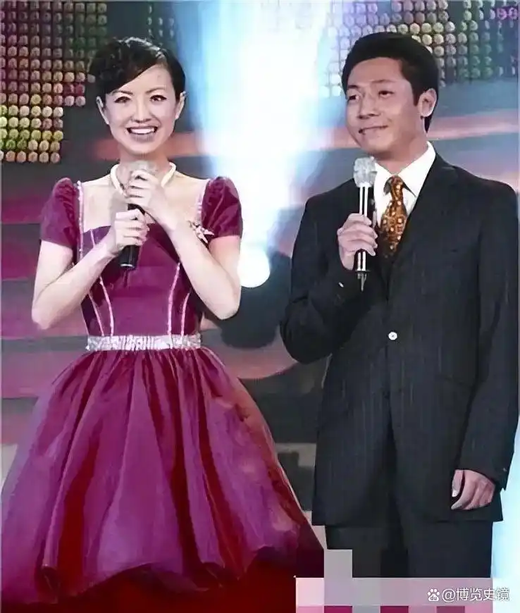 央视颜值天花板涂经纬,与撒贝宁同居 4 年转身嫁富商,今现状令人唏嘘