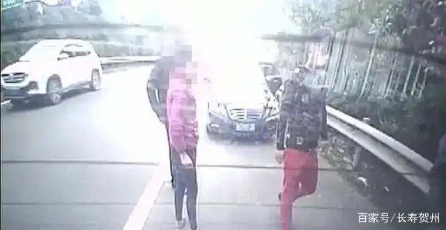 年底“碰瓷党”在贺州出招了,大宝教你如何一招制敌!
