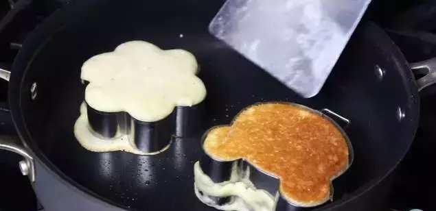 不用烤箱, 一把锅就能做的小熊蛋糕, 松软又香甜