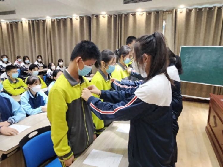 淄博经开区组织开展“砥砺奋进守初心 青春献礼二十大”主题团日活动