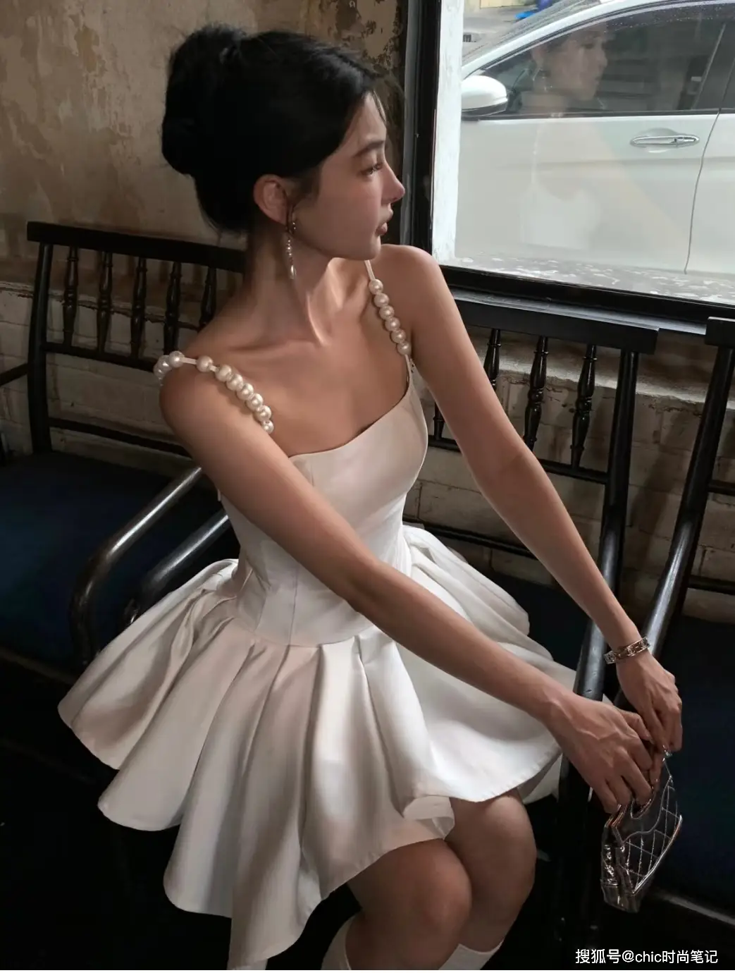 年会晚宴不能停!美美的年会穿搭指南来了,成为最耀眼的Queen
