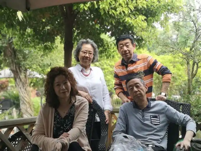 起底张国立和前妻罗秀春的那些年,那些事儿!