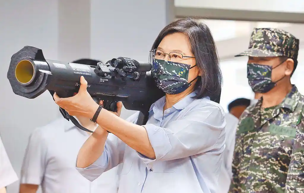 从蔡英文看民进党崩溃论，败选还恋栈不去，只知检讨“战犯”