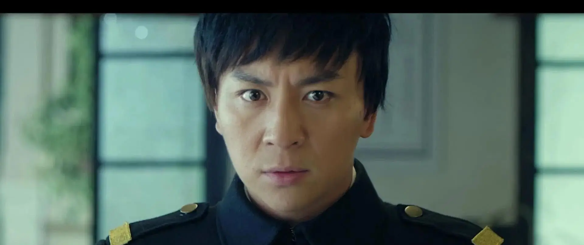 《逃学神探》：简单的故事也要暗生波澜，畅快的打斗辅以情怀加成