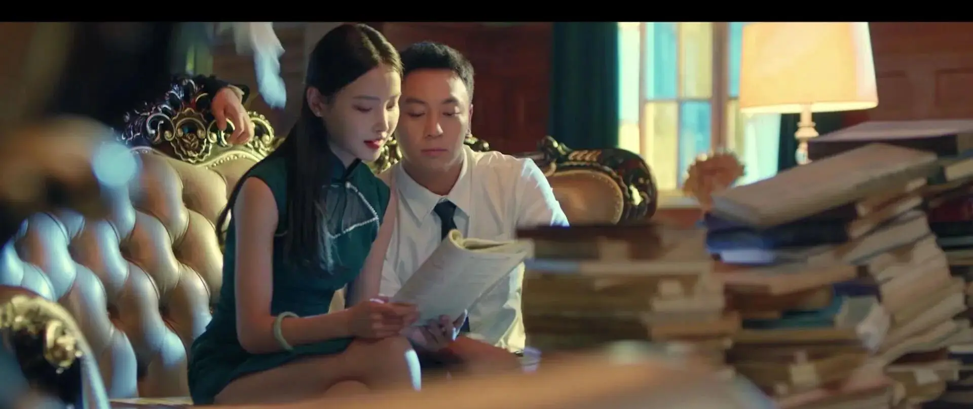 《逃学神探》：简单的故事也要暗生波澜，畅快的打斗辅以情怀加成