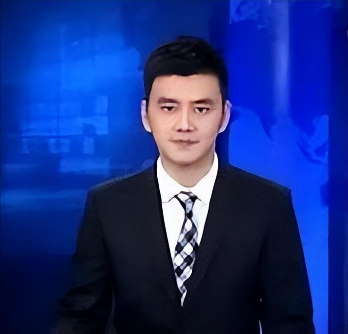 电视新闻主播完成调整，两位人选引人注目，康辉遗憾落选？