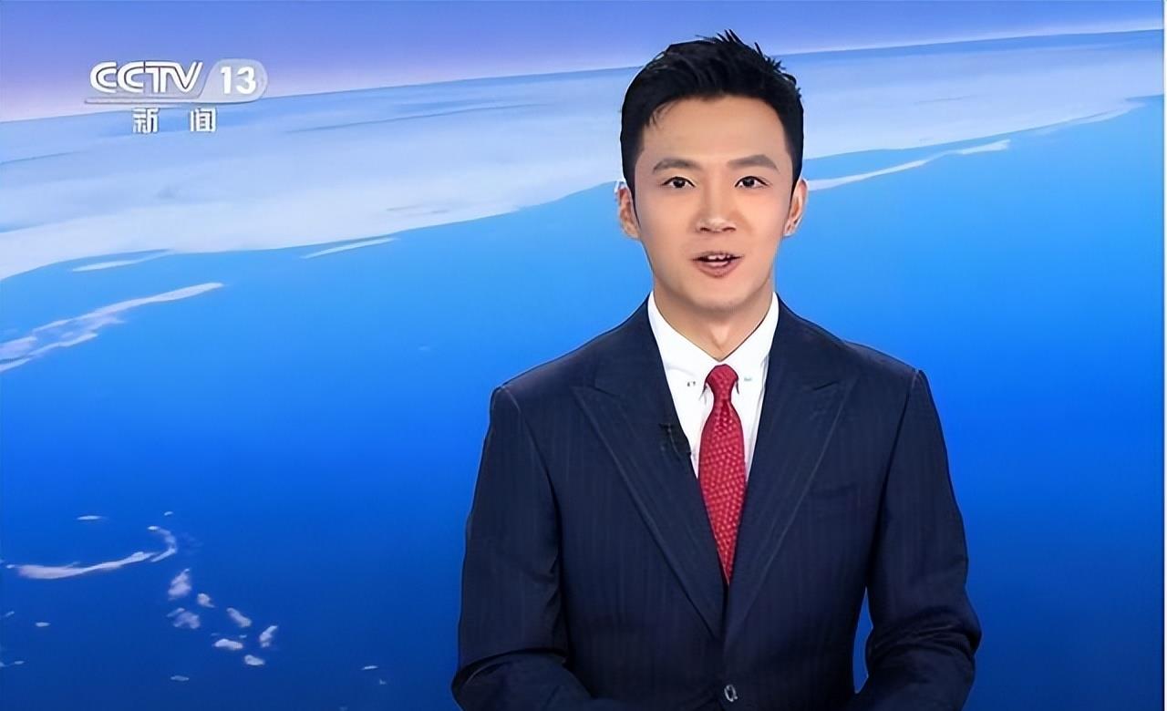 电视新闻主播完成调整，两位人选引人注目，康辉遗憾落选？