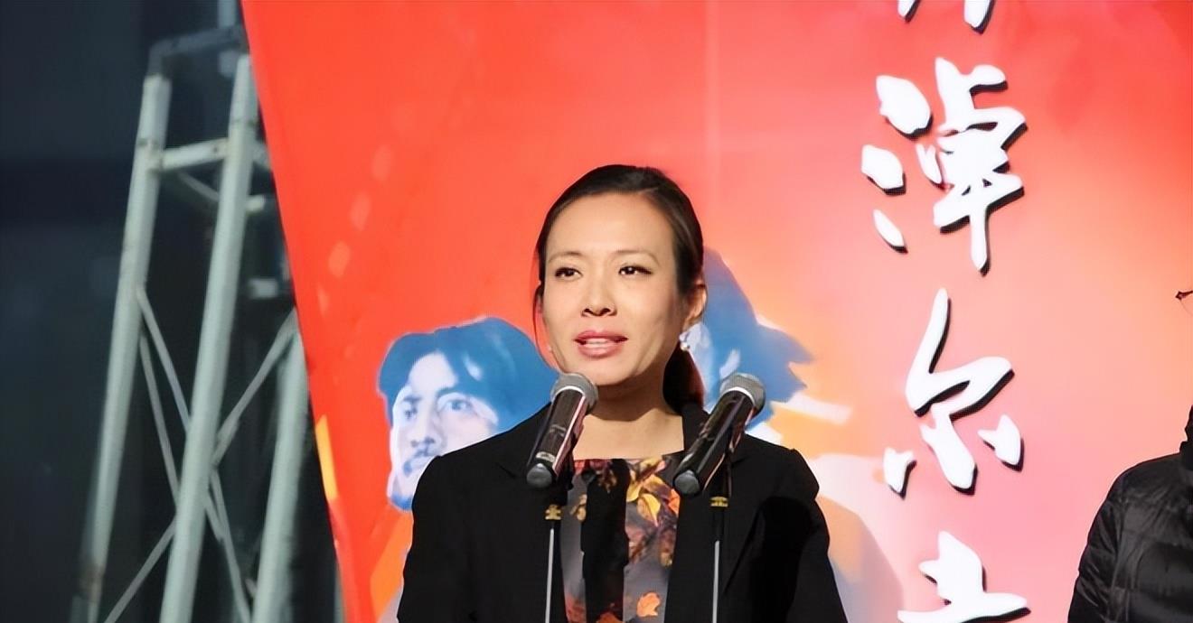 电视新闻主播完成调整，两位人选引人注目，康辉遗憾落选？