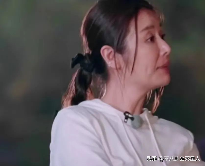 霍建华林心如结婚7年，两人近照曝光，活成了“相反”的样子