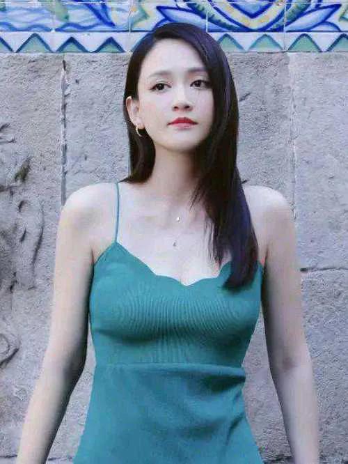 “恋爱脑”陈乔恩：恋爱三年不工作，她真的为爱息影了吗？