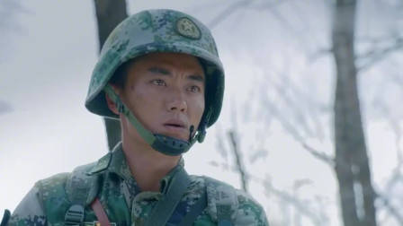 碰瓷党遇上女司机,别以为不敢撞你,男子当场被活活撞飞!