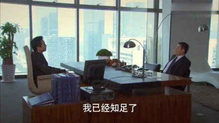 碰瓷党遇上女司机,别以为不敢撞你,男子当场被活活撞飞!