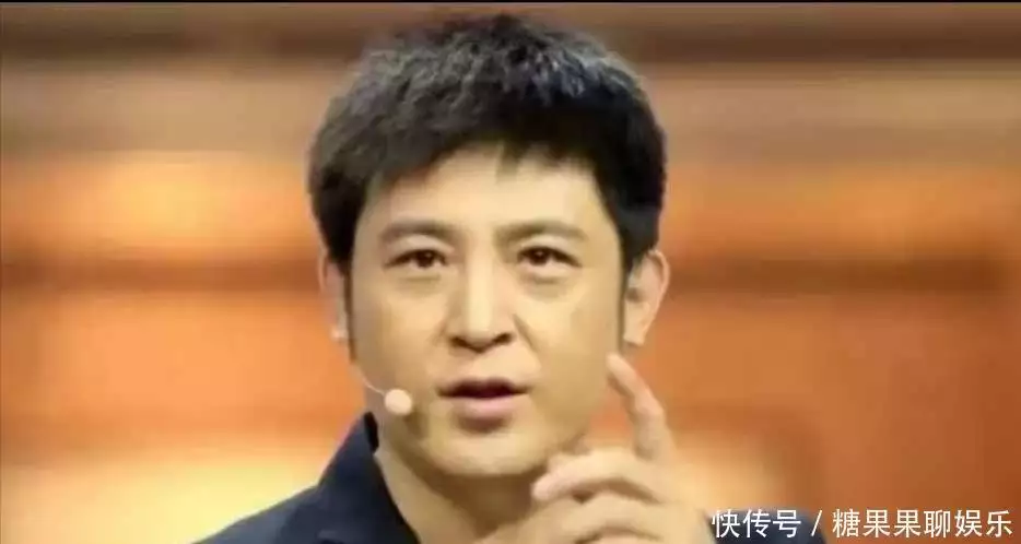 孙涛春晚18年不倒，观众吐槽又尬又烂，背后真有秘密？
